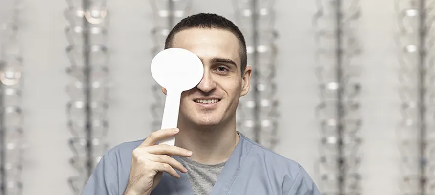 «Ленивый глаз» у взрослых: лечение амблиопии после 20 лет